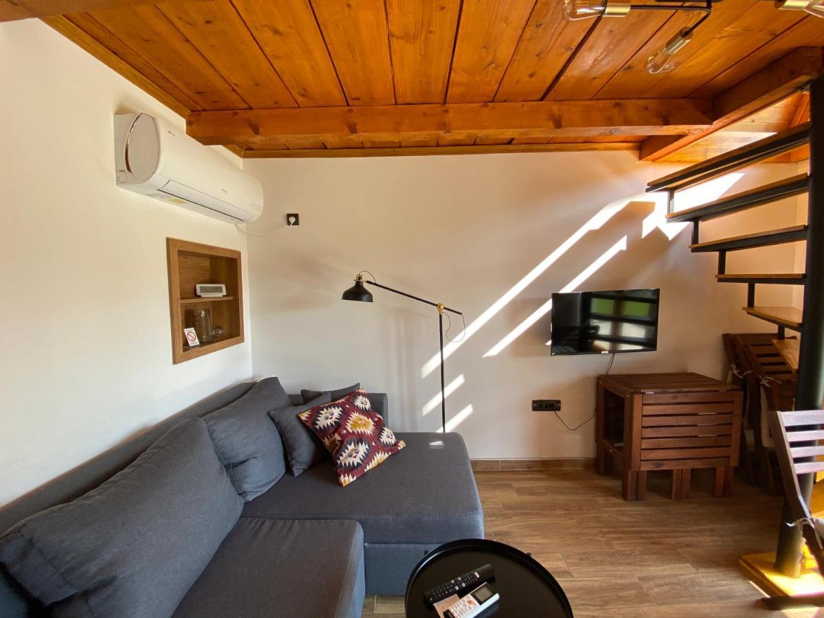 Petrovaradin Chalet โนวีซาด ภายนอก รูปภาพ