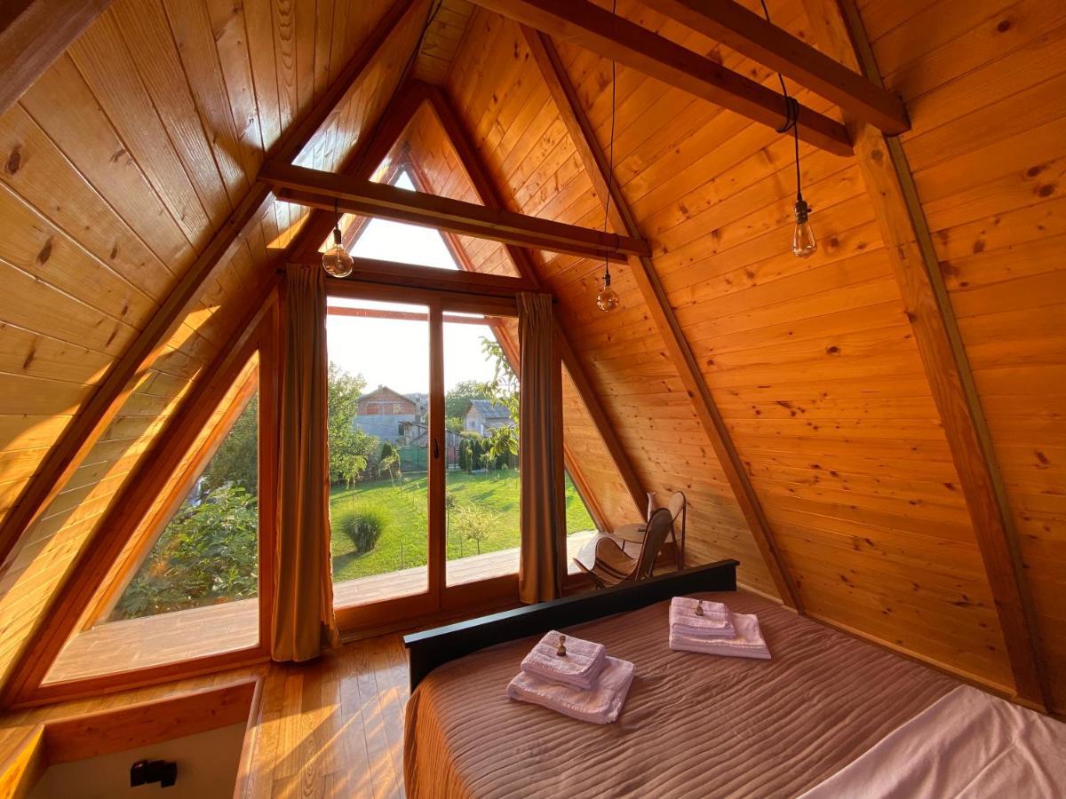 Petrovaradin Chalet โนวีซาด ภายนอก รูปภาพ