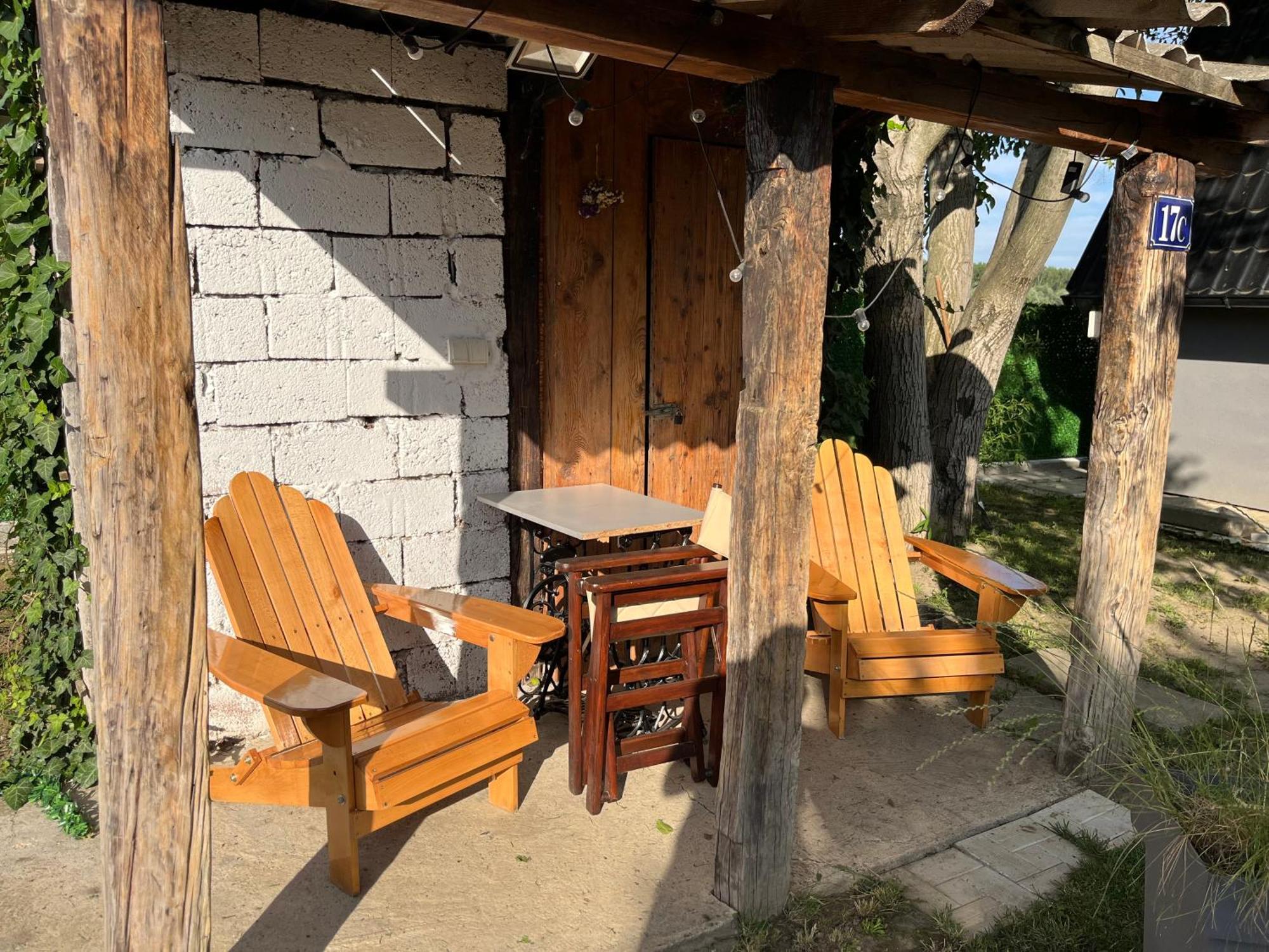 Petrovaradin Chalet โนวีซาด ภายนอก รูปภาพ